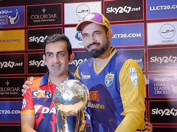 India Capitals' captain Gautam Gambhir and Bhilwara Kings' captain Irfan Pathan with LLC trophy (Image: LLC media)