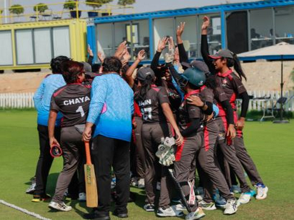 UAE after win (Photo: ICC)