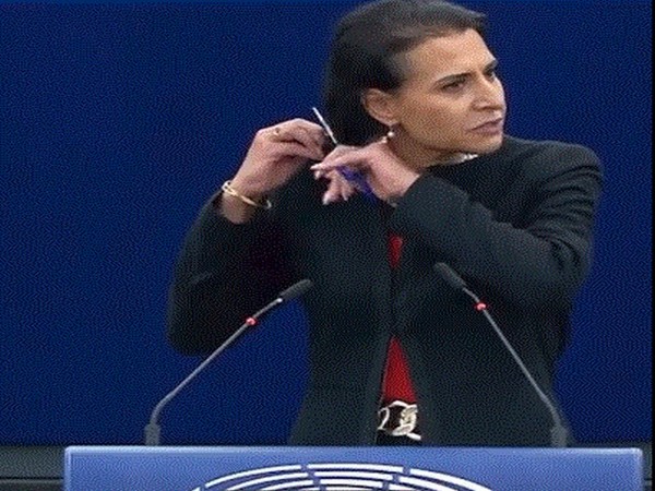 European lawmaker Abir Al Sahlani, who cut her hair off in solidarity with protests in Iran (Photo Credit: Twitter)