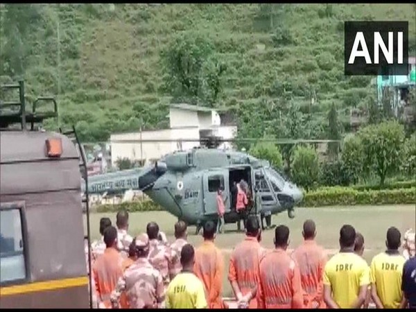 Team for the rescue operation (Photo/ANI)