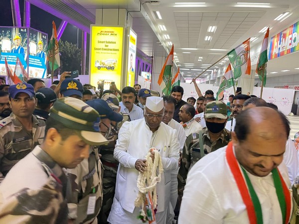 Congress leader Mallikarjun Kharge in Ahmedabad (Photo/ANI) 