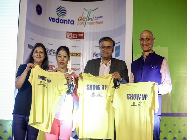 MC Mary Kom launching Race Day Tee of Delhi Half Marathon (Image: VDHM Media)