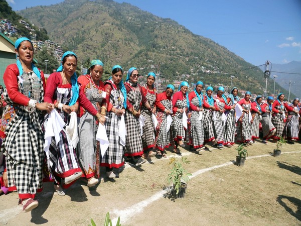 Women perform on the third day of the Kullu Dussehra festival (Photo/ANI) 