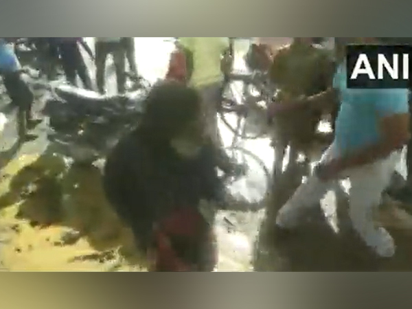 Visual of crowd thrashing mentally challenged man in Chhattisgarh's Durg (Photo/ANI)