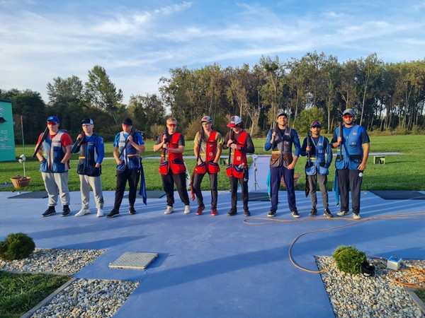 Team India at the Shotgun World Championships (Right) (Image: NRAI)