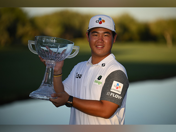 Tom Kim lifting Shriners Children's Open title (Image: PGA)