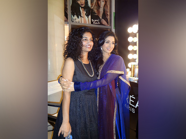 Gauri Shinde with late Sridevi (Image source: Twitter)