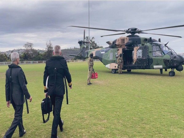 EAM Jaishankar spent 'instructive morning' with Australian Armed Forces (Photo: Twitter/@DrSJaishankar)