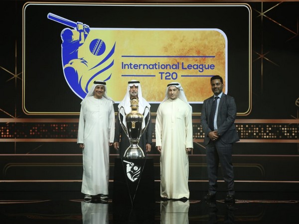 Emirates Cricket Board Chairman Sheikh Nahayan Mabarak Al Nahayan unveiling ILT20 Trophy (Image: ILT20 media)