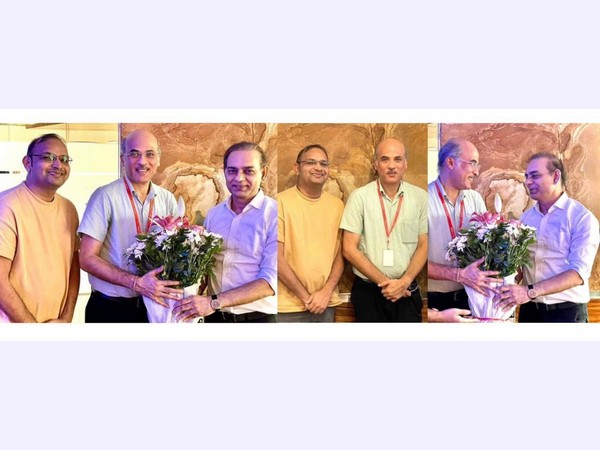 Business Icon Motilal Oswal and Producer Mahaveer Jain felicitate Rajshri family and Sooraj Barjatya for their legacy of incredible cinema for 75 years