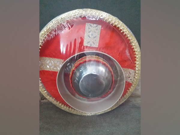 Decorative 'Karva Chauth' plate (Photo/ANI)