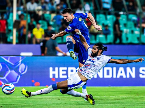Chennaiyin FC and Bengaluru FC players in action (Photo: ISL/ Twitter)
