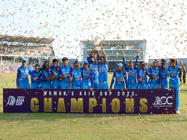 Indian team after win (Photo: Twitter@BCCIWomen)