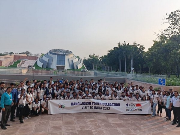Youth Delegation from Bangladesh in India. (Photo: Twitter//@YASMinistry)