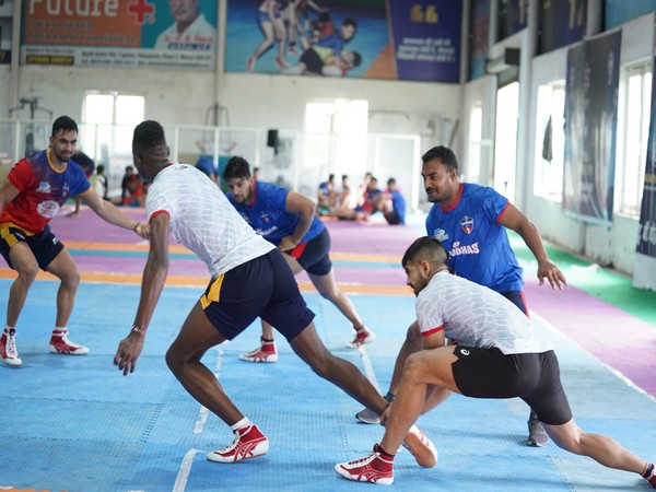 UP Yoddhas at practice (Photo: PKL)