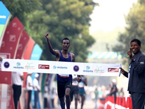 Ethiopia's Chala Regasa at the finish line (Photo: DHM Media)