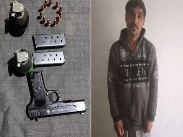 Visual of the arrested man and seized arms and ammunition (Photo/ANI)