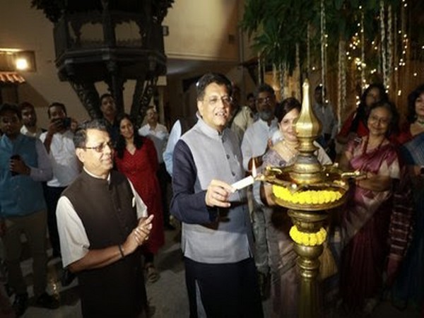 National Crafts Museum hosts a marvellous display of Contemporary Art - 'Rangsutra' by renowned artists