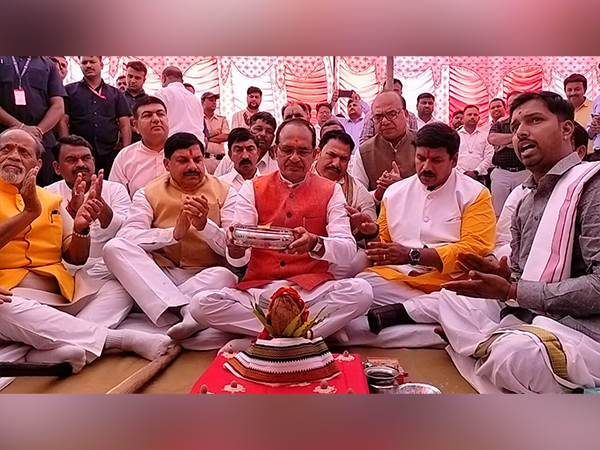 Madhya Pradesh Chief Minister Shivraj Singh Chouhan performing bhoomipujan