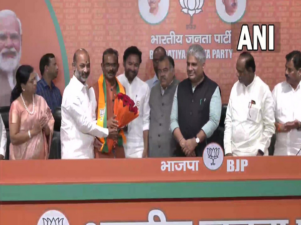 Boora Narsaiah Goud joining BJP at party headquarters in Delhi (Photo/ANI)