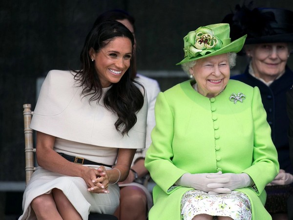 Meghan Markle with late Queen (Image source:Twitter)