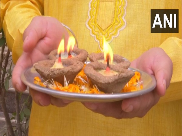 Cow dung diyas (ANI Photos)