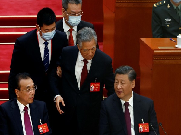 Former Chinese President Hu mysteriously escorted from closing session of congress (Image Credit: Reuters)