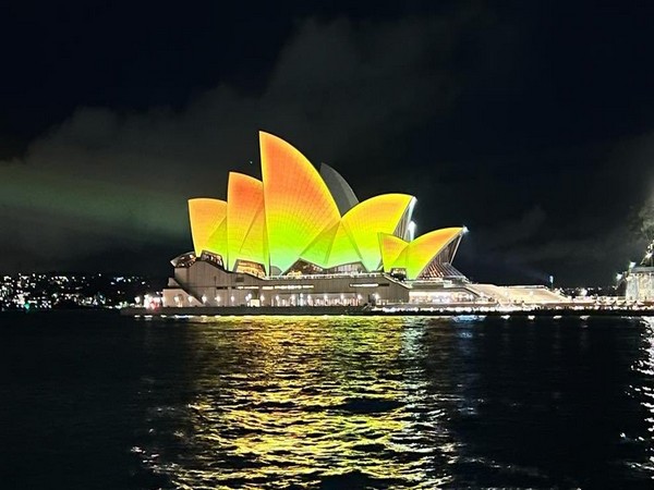 Sydney Opera House in Australia lit up on the occasion of Diwali (Photo/ twitter @cgisydney)