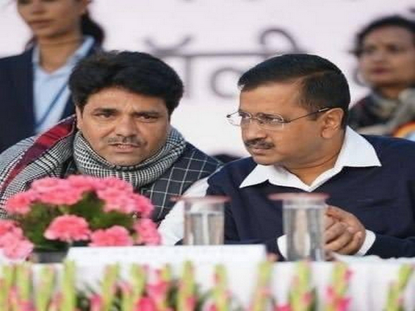 AAP MLA Naresh Balyan (left) and Delhi Chief Minister Arvind Kejeiwal (Right) (Picture Courtesy: Twitter)