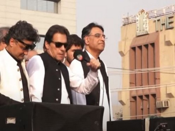 Imran Khan at long march