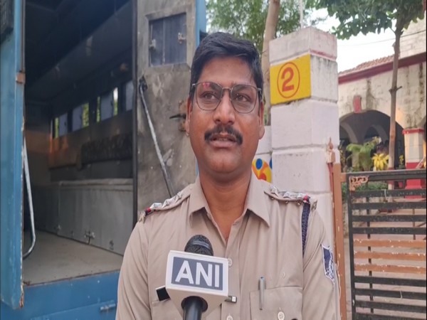 Ishwar Singh Chauhan, police station in charge, Bhopal (Photo:ANI)