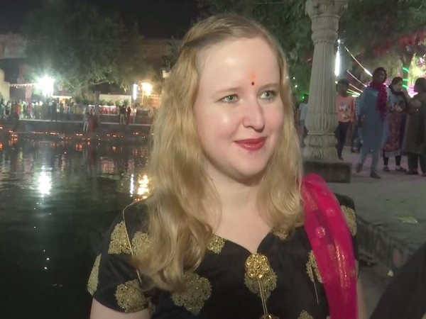 German woman celebrating Chhath Puja in Gorakhpur