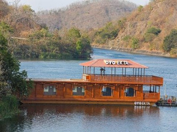 OYO Ekta houseboat on Sardar Sarovar Dam in Gujarat's Ekta Nagar district