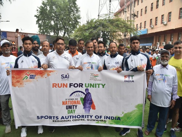 Assam CM Sarma flags off 'Run for Unity' to commemorate Sardar Patel's Birth Anniversary  (Photo: Himanta Biswa Sarma/ Twitter)