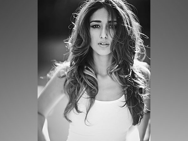 Ileana D'Cruz (Image source: Twitter)