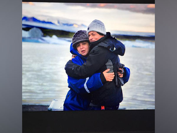 Farah Khan, SRK (Image Source: Twitter)