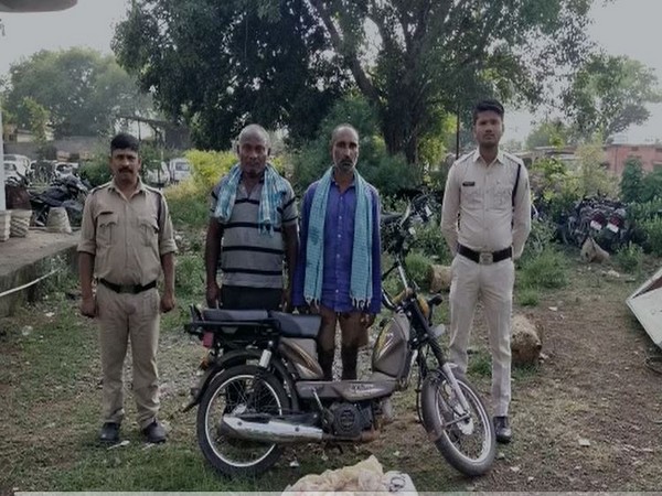 The arrested two accused (Photo/ANI) 