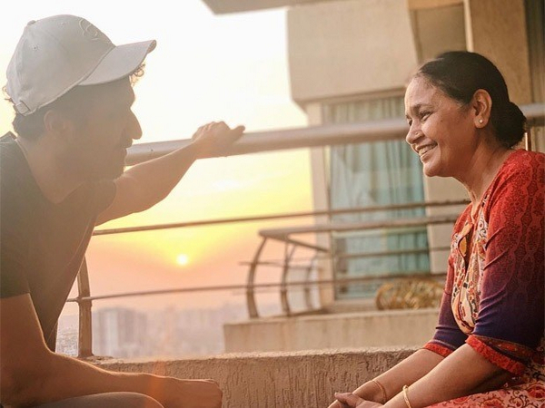 Vicky Kaushal with his mother Veena Kaushal (Image source: Instagram)