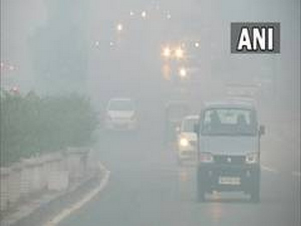 Smog develops in Delhi (Photo/ANI)