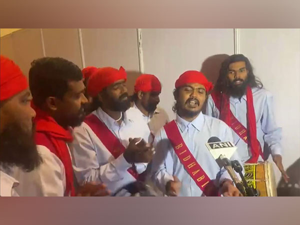 Maldives group singing Hindi songs (Image Source: ANI)
