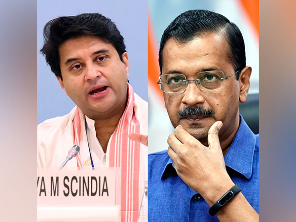 Union Minister Jyotiraditya Scindia and Delhi CM Arvind Kejriwal (Photo:ANI)