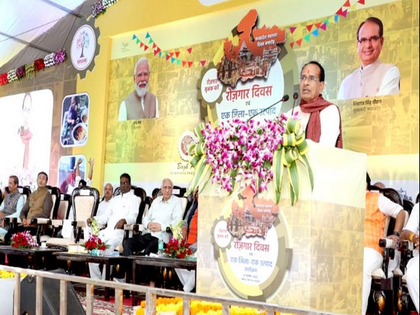 Madhya Pradesh Chief Minister Shivraj Singh Chouhan addressing the program (Photo/CMO)