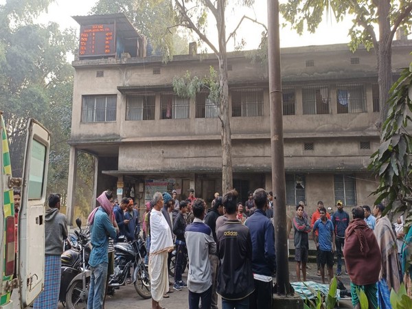 Locals and kin demonstrating outside factory (Photo/ANI)