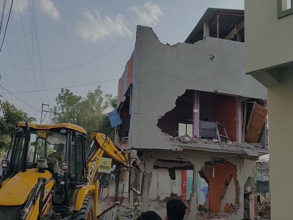 Administration demolishing house of the accused (Photo/ANI)