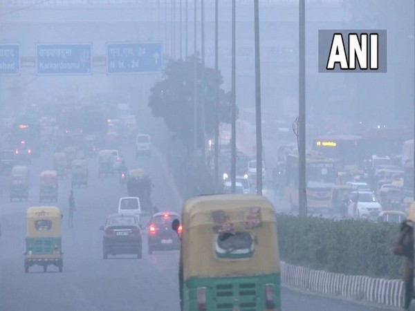 Delhi AQI under 'very poor' category (Photo/ANI)