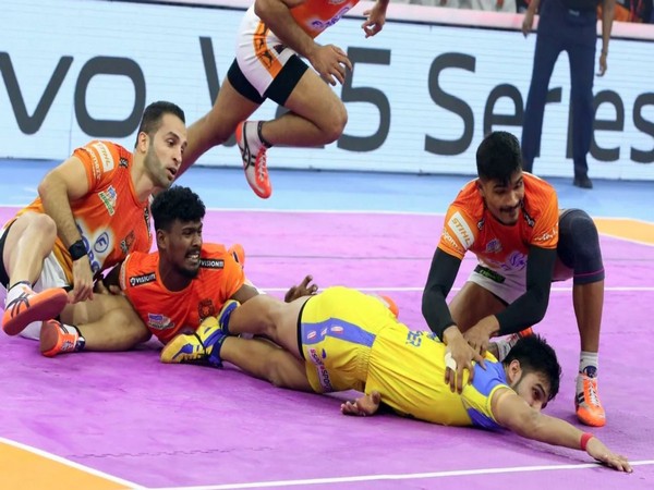 Tamil Thalaivas and Puneri Paltan players in action (Photo: PKL)