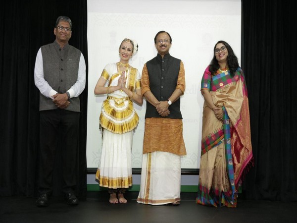 MoS Muraleedharan interacts with Indian community in Brazil