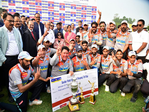 Jammu and Kashmir team with the trophy. (Photo- DCCI)