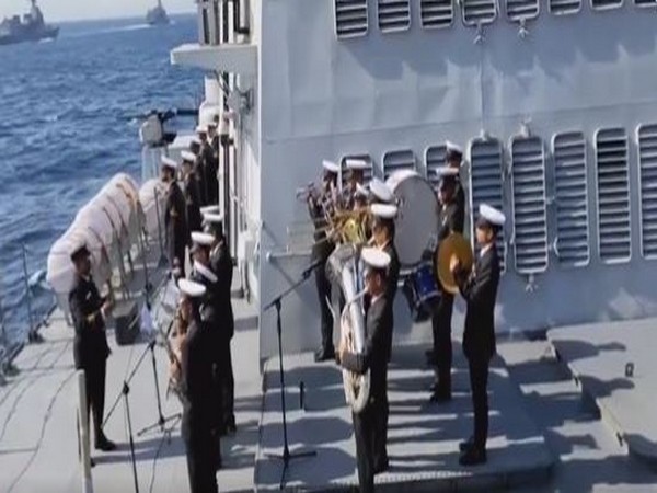 Indian band played music at International Fleet Review (Image Credit: Twitter/@indiannavy)