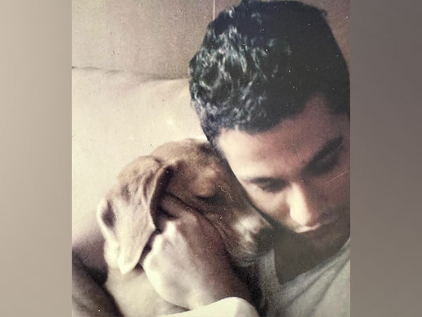 Kunal Kemmu with his late dog (Image source: Instagram)